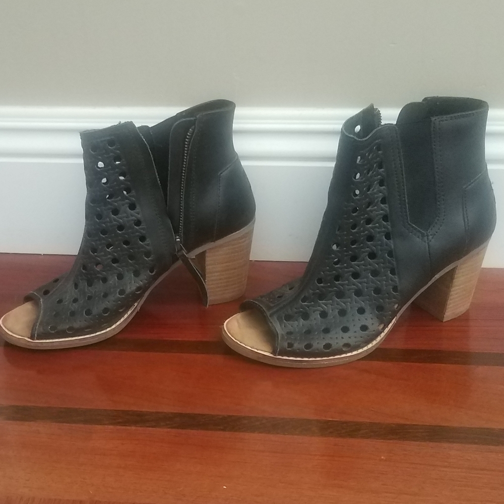 TOMS Peep Toe Booties Size 8W
